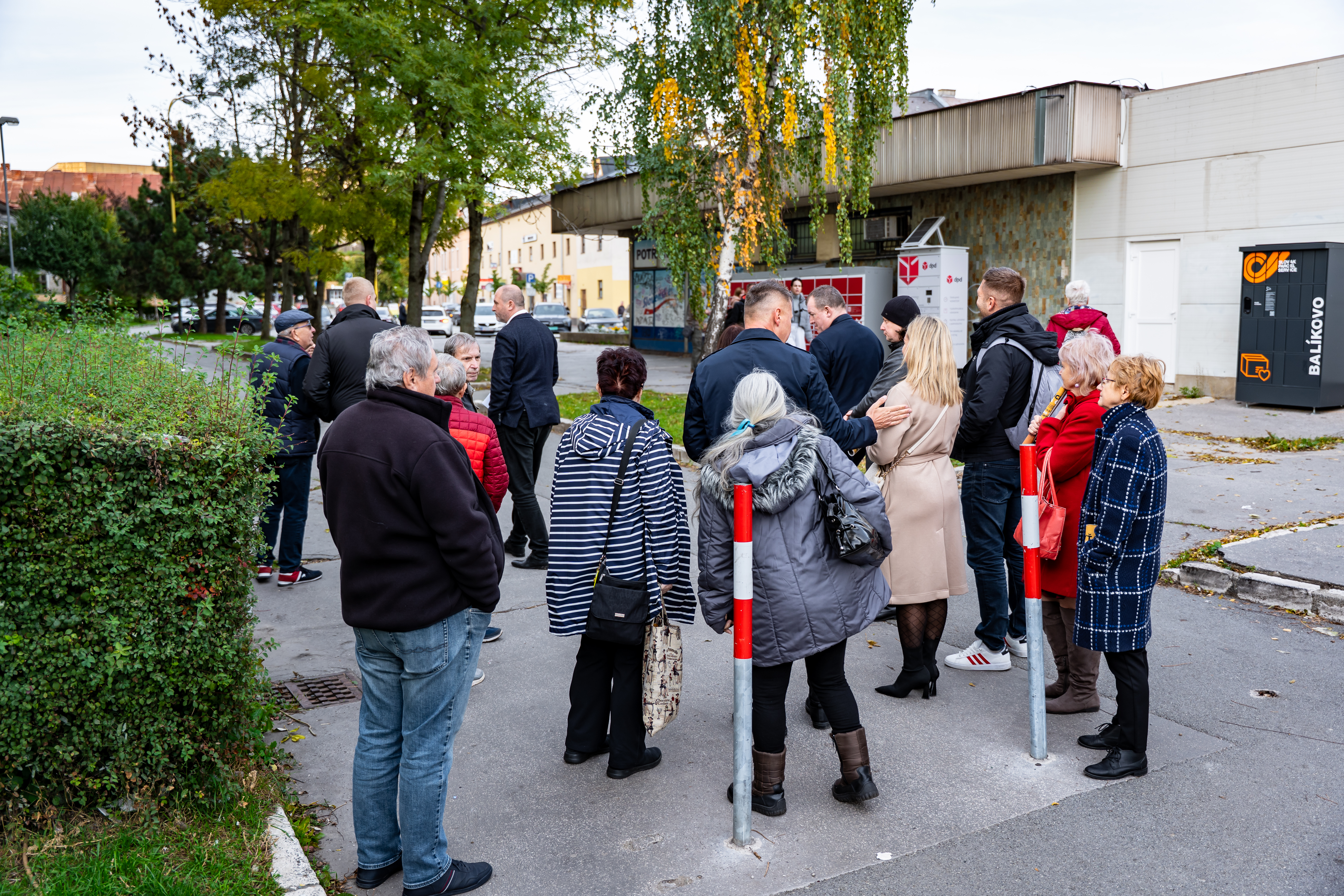 Na kus reci s primatorom-15